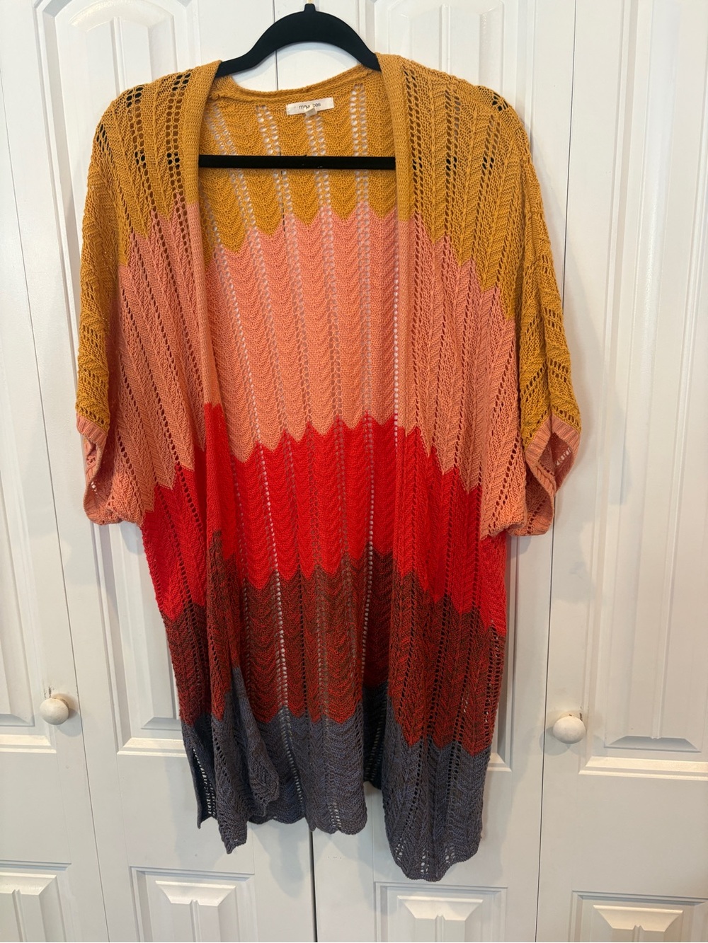 Maurice’s colorful short sleeve cardigan size medium